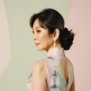 In-Hyo Bae, holistic therapist and author